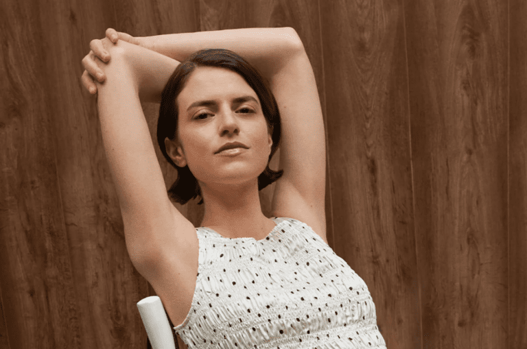 OMNES: Redefining Sustainable Fashion for the Modern Wardrobe